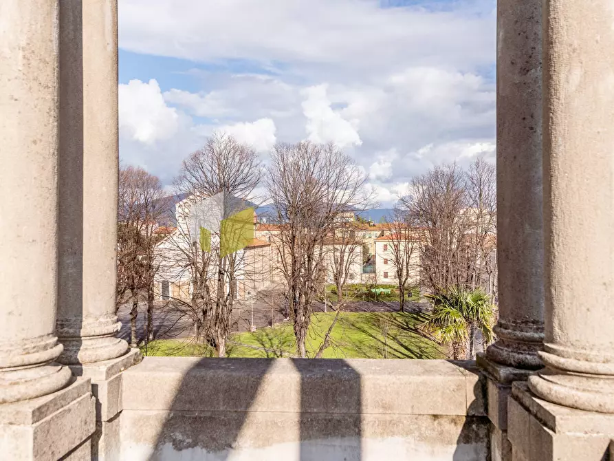 Immagine 41 di Villa in vendita  a Pisa