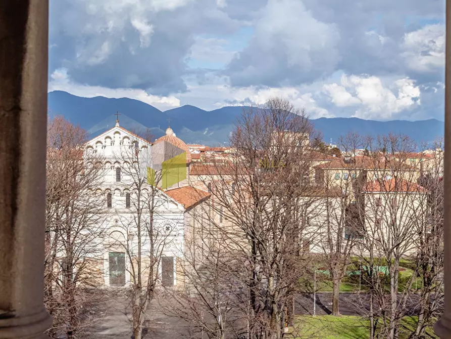 Immagine 48 di Villa in vendita  a Pisa