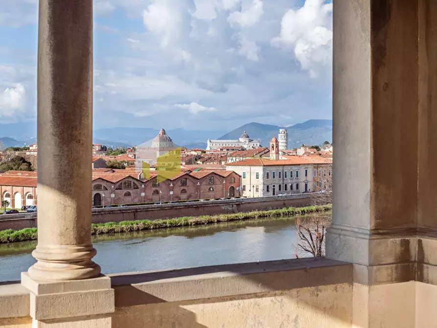 Immagine 51 di Villa in vendita  a Pisa