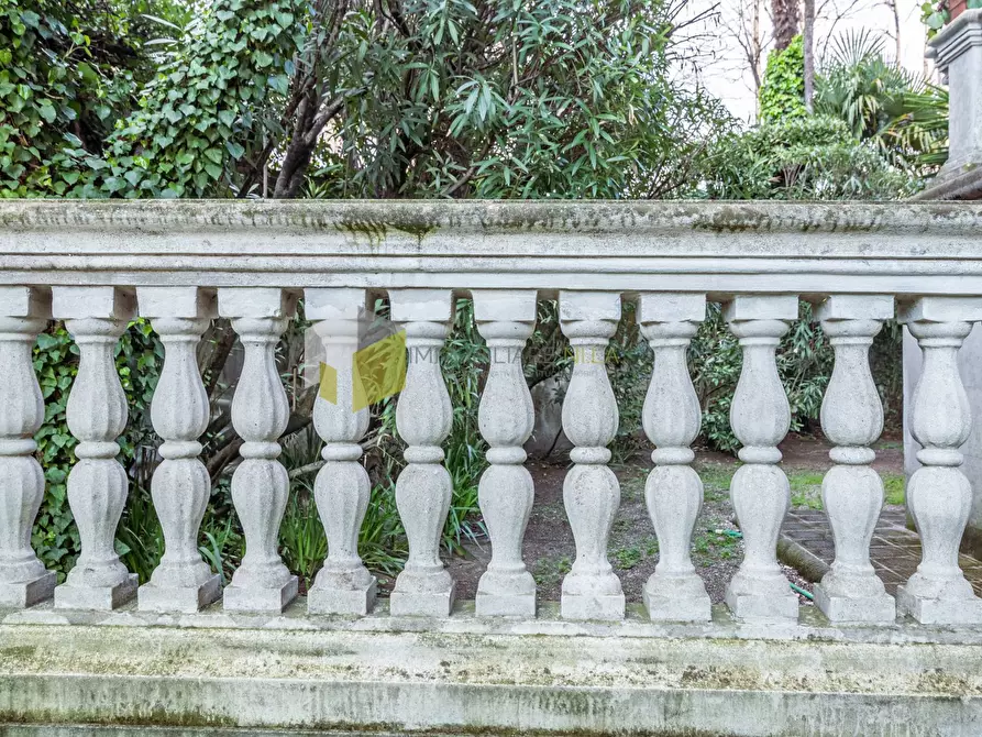 Immagine 54 di Villa in vendita  a Pisa