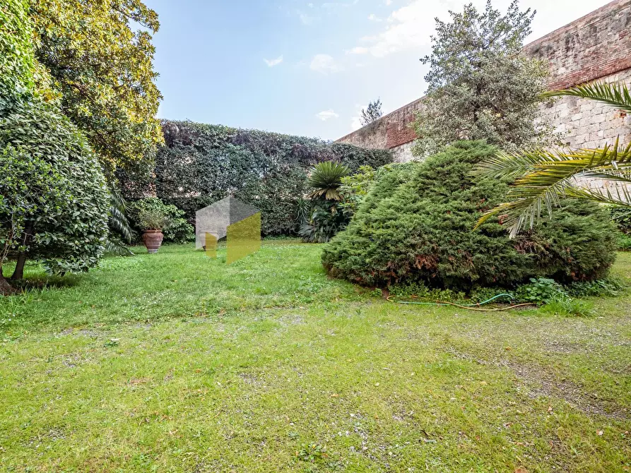 Immagine 56 di Villa in vendita  a Pisa