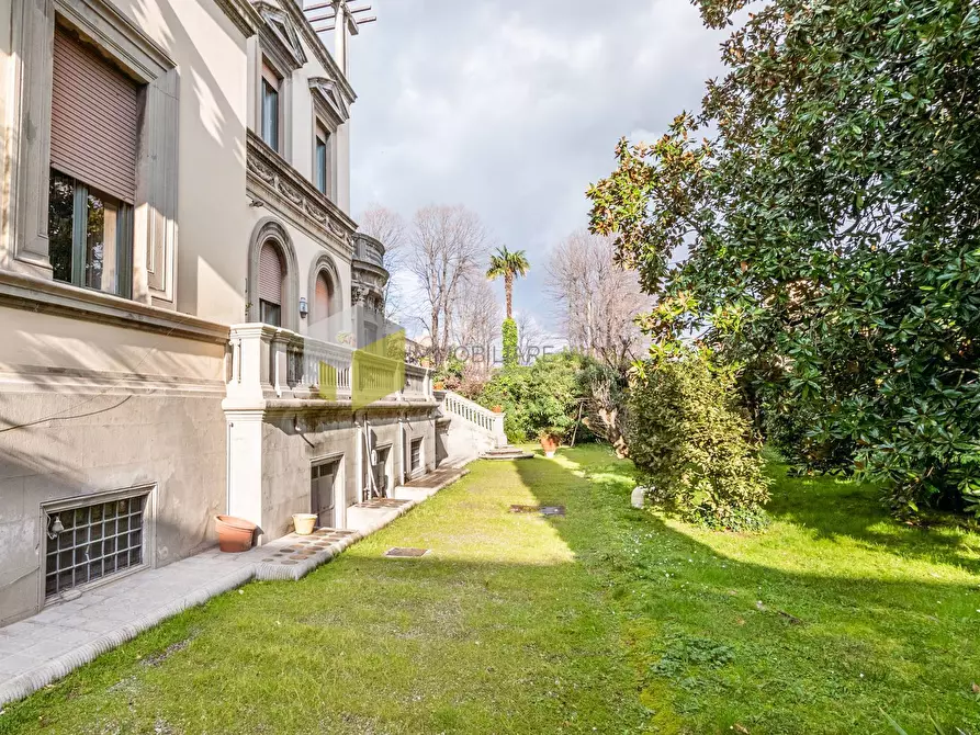 Immagine 57 di Villa in vendita  a Pisa