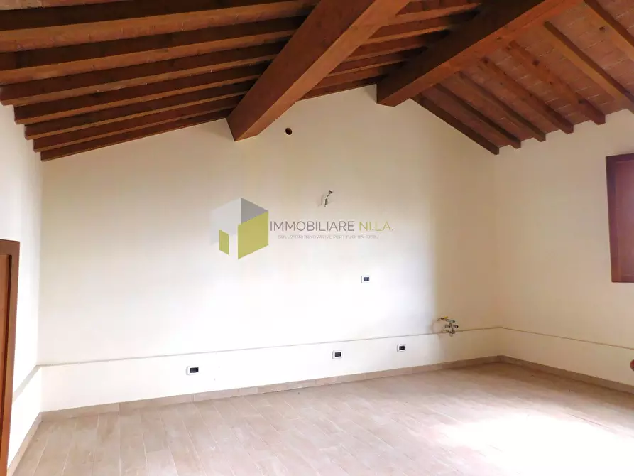 Immagine 17 di Appartamento in vendita  a San Giuliano Terme