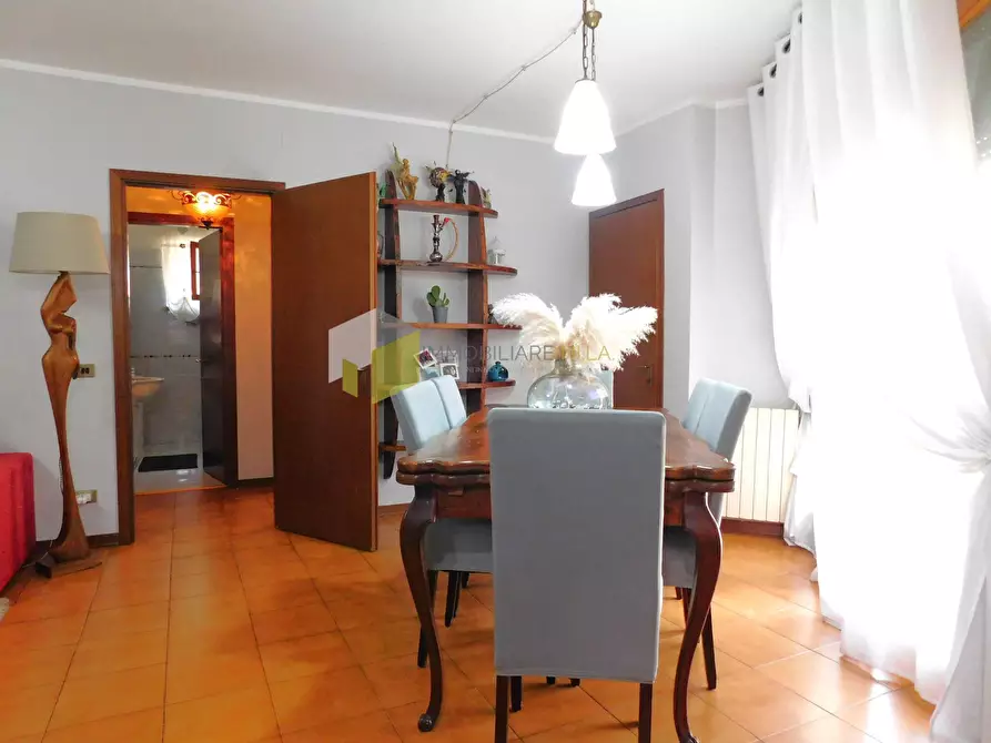 Immagine 3 di Appartamento in vendita  a Cascina