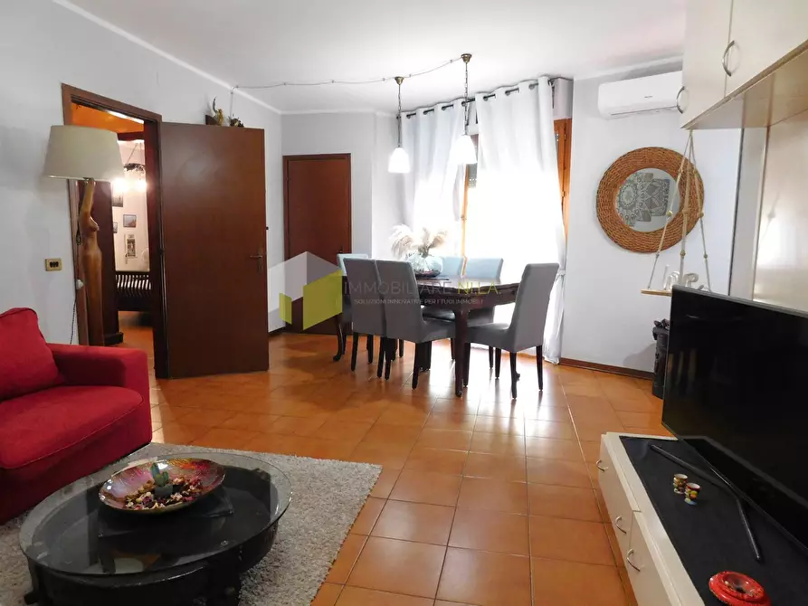 Immagine 5 di Appartamento in vendita  a Cascina