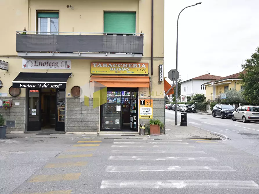 Immagine 9 di Locale commerciale in vendita  a Pisa