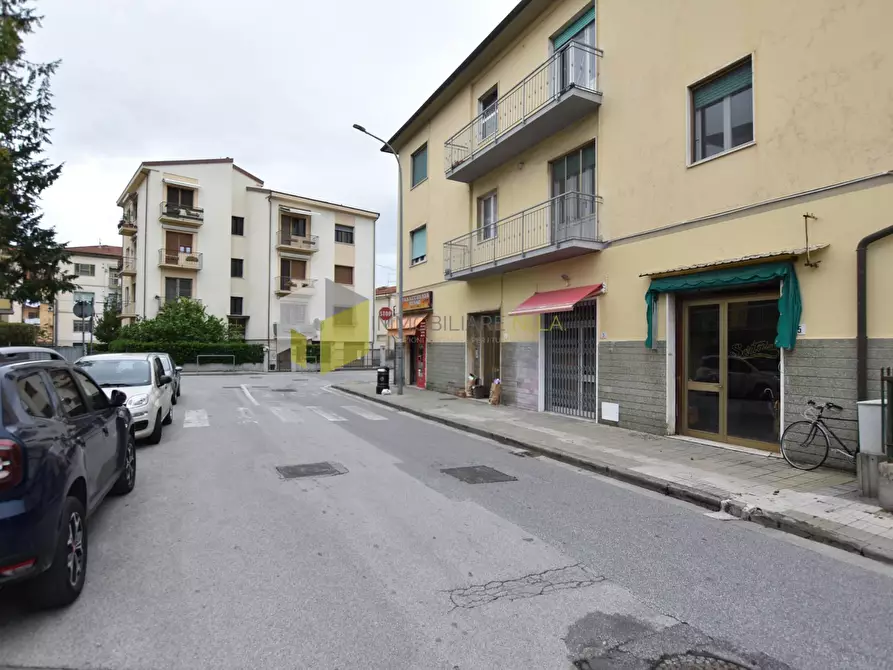 Immagine 14 di Locale commerciale in vendita  a Pisa