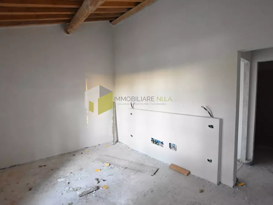 Immagine 13 di Appartamento in vendita  a Pisa