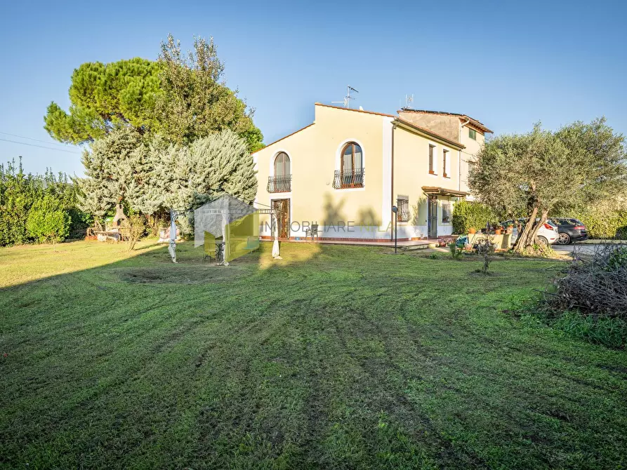 Immagine 1 di Villa in vendita  a San Giuliano Terme