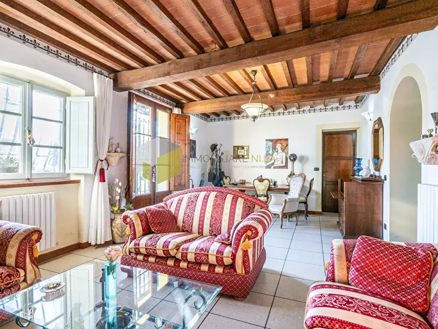 Immagine 5 di Villa in vendita  a San Giuliano Terme