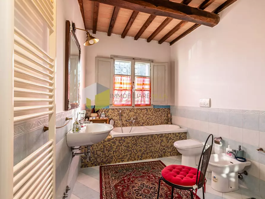 Immagine 15 di Villa in vendita  a San Giuliano Terme