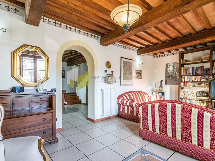 Immagine 4 di Villa in vendita  a San Giuliano Terme