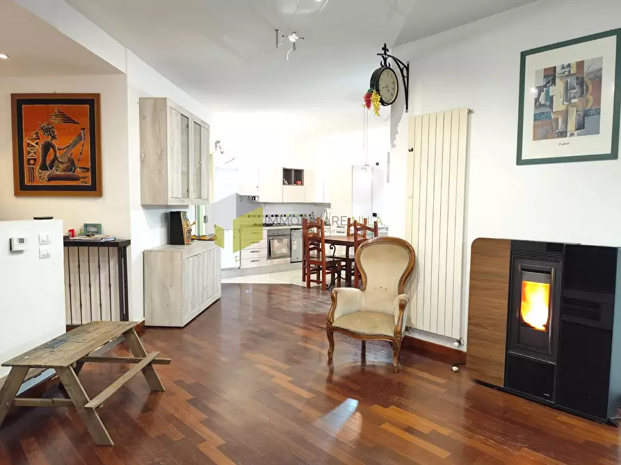 Immagine 3 di Casa indipendente in vendita  a Cascina