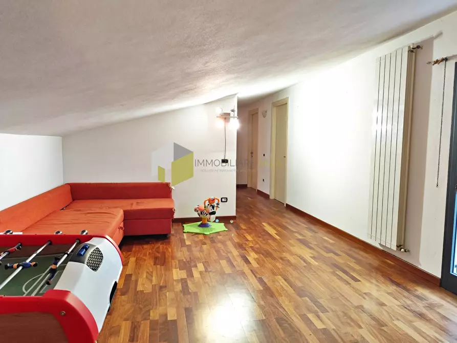 Immagine 16 di Casa indipendente in vendita  a Cascina