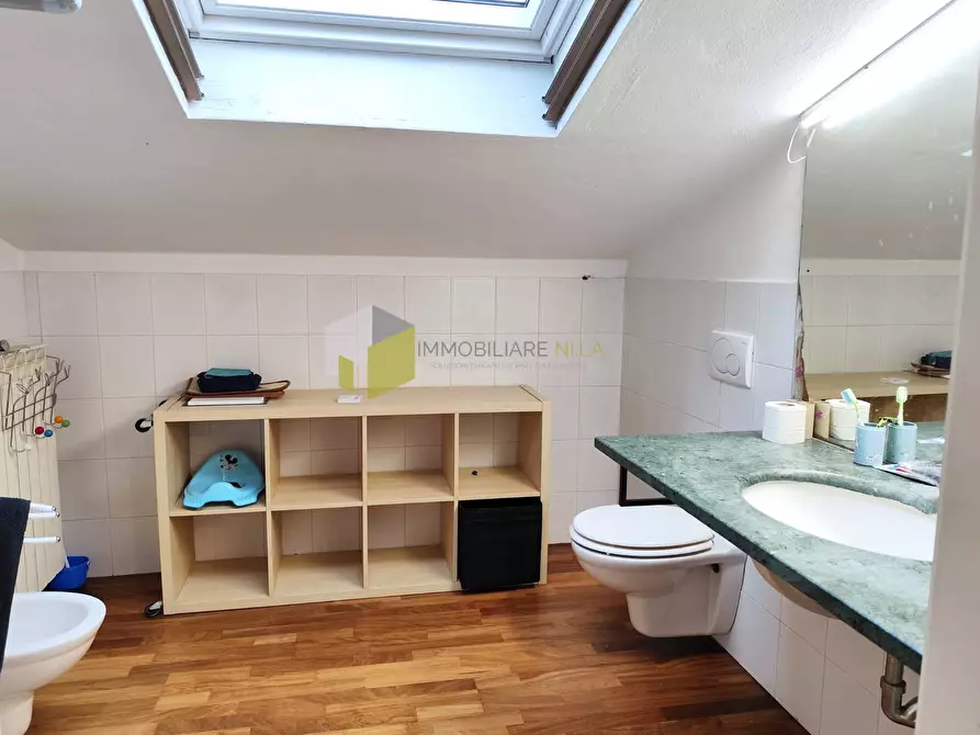 Immagine 26 di Casa indipendente in vendita  a Cascina