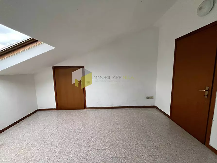 Immagine 15 di Appartamento in vendita  a Pisa