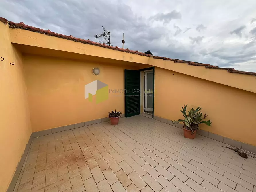 Immagine 25 di Appartamento in vendita  a Pisa