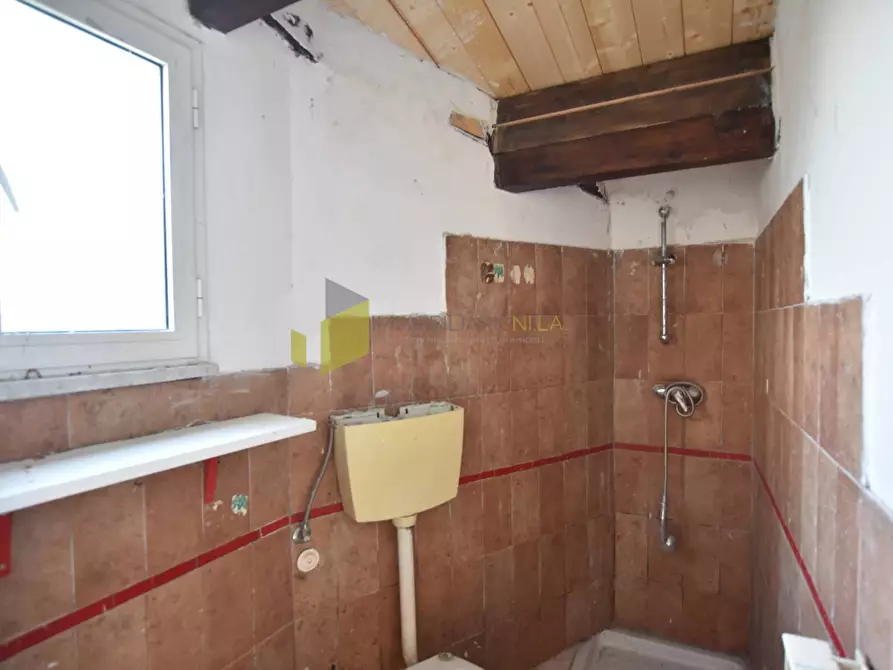 Immagine 19 di Casa indipendente in vendita  a Pisa