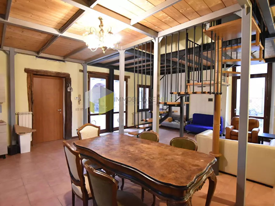 Immagine 12 di Casa indipendente in vendita  a Pisa