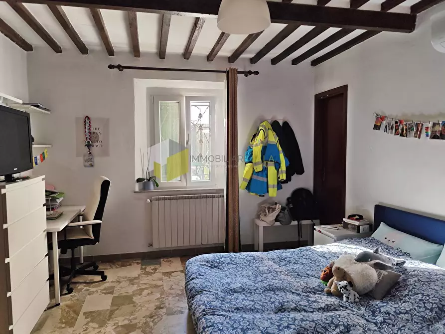 Immagine 13 di Casa indipendente in vendita  a Pisa