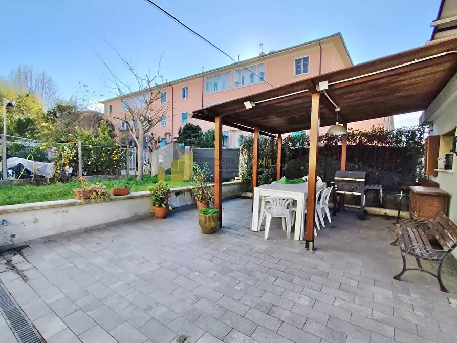 Immagine 26 di Casa indipendente in vendita  a Pisa