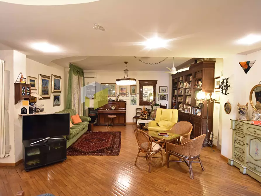 Immagine 1 di Appartamento in vendita  a Pisa