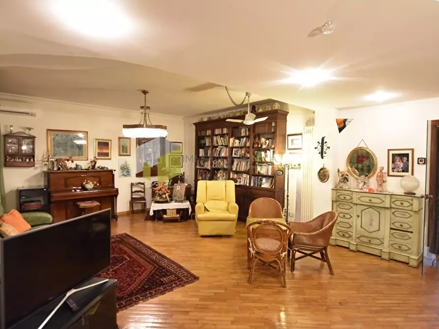 Immagine 2 di Appartamento in vendita  a Pisa