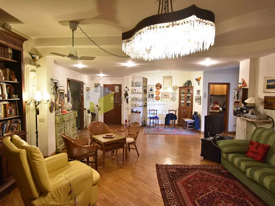 Immagine 5 di Appartamento in vendita  a Pisa