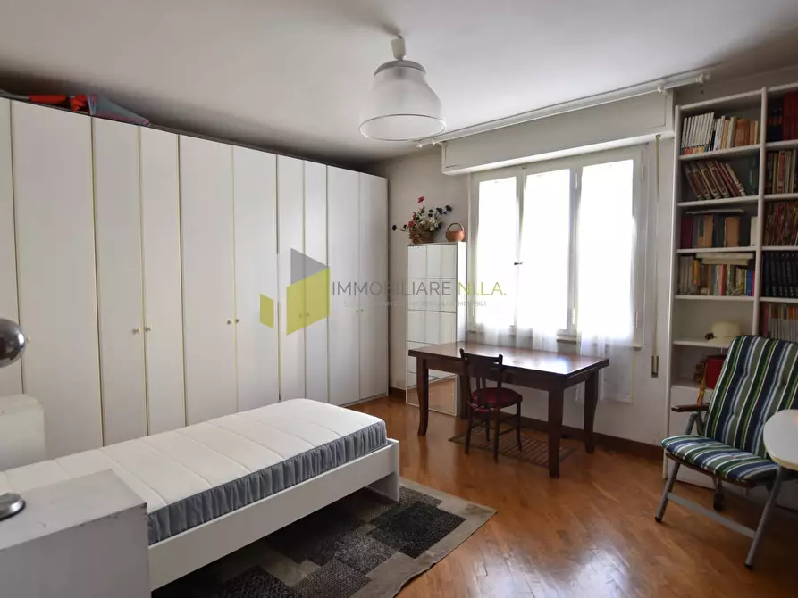 Immagine 11 di Appartamento in vendita  a Pisa