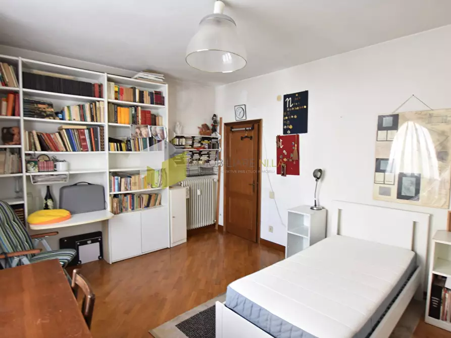 Immagine 13 di Appartamento in vendita  a Pisa