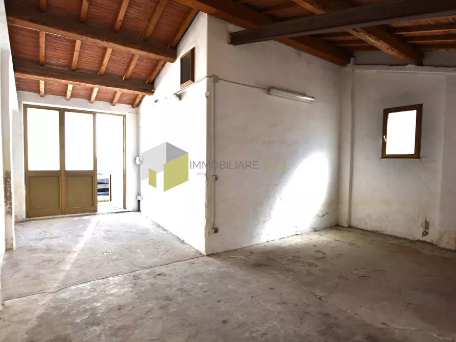 Immagine 2 di Casa semindipendente in vendita  a Cascina