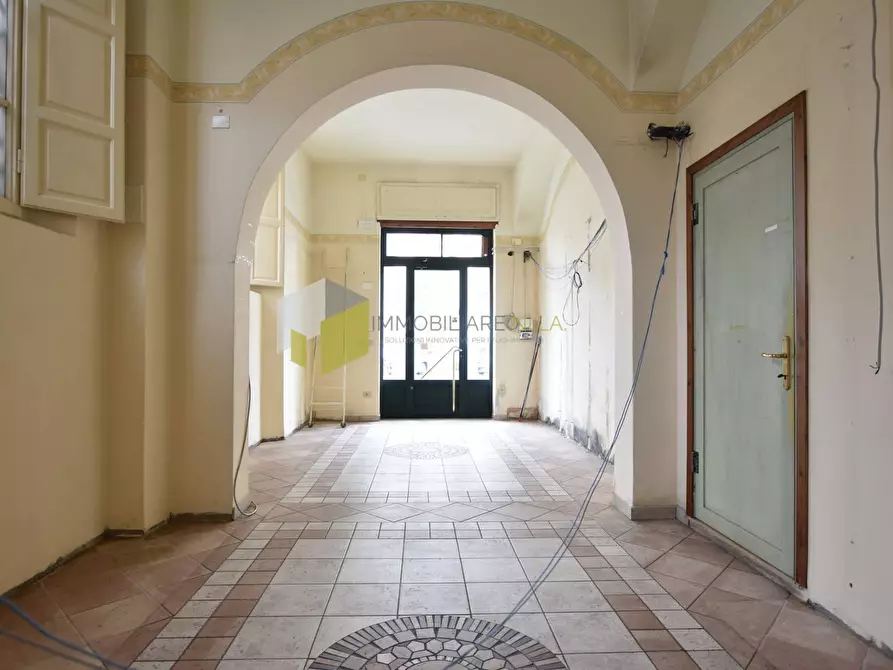 Immagine 5 di Locale commerciale in vendita  a Pisa