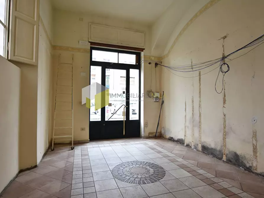 Immagine 6 di Locale commerciale in vendita  a Pisa