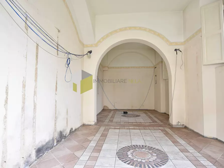 Immagine 7 di Locale commerciale in vendita  a Pisa