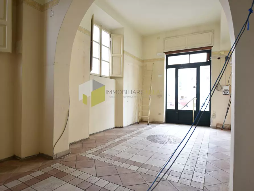 Immagine 12 di Locale commerciale in vendita  a Pisa