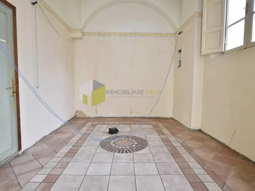 Immagine 17 di Locale commerciale in vendita  a Pisa
