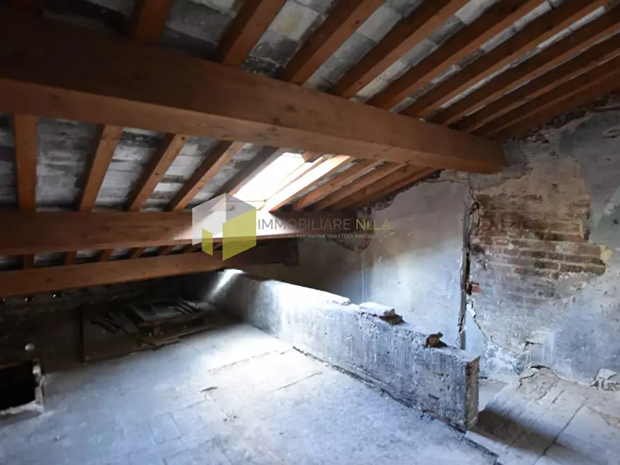 Immagine 9 di Appartamento in vendita  a Pisa