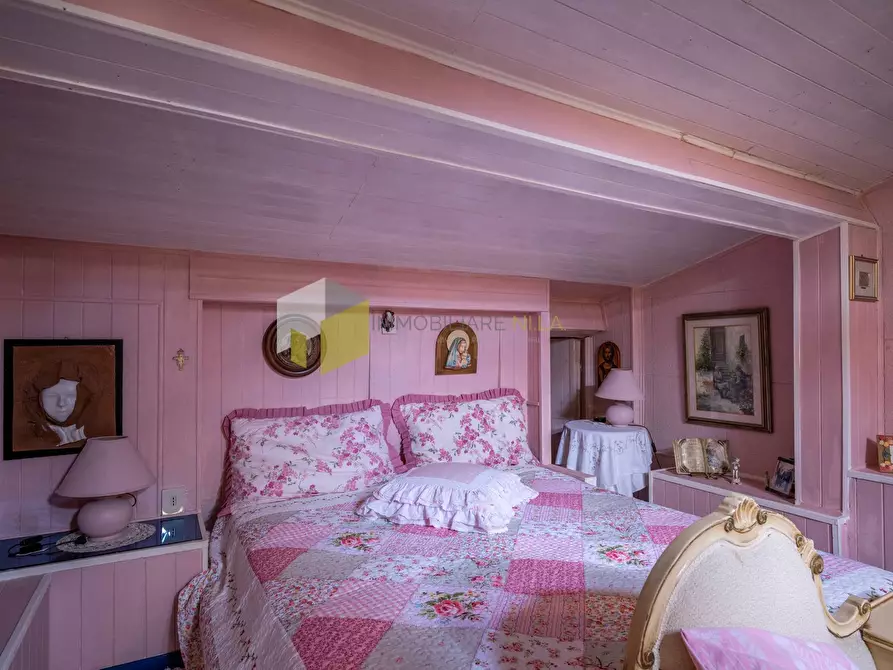 Immagine 25 di Casa indipendente in vendita  a Pisa