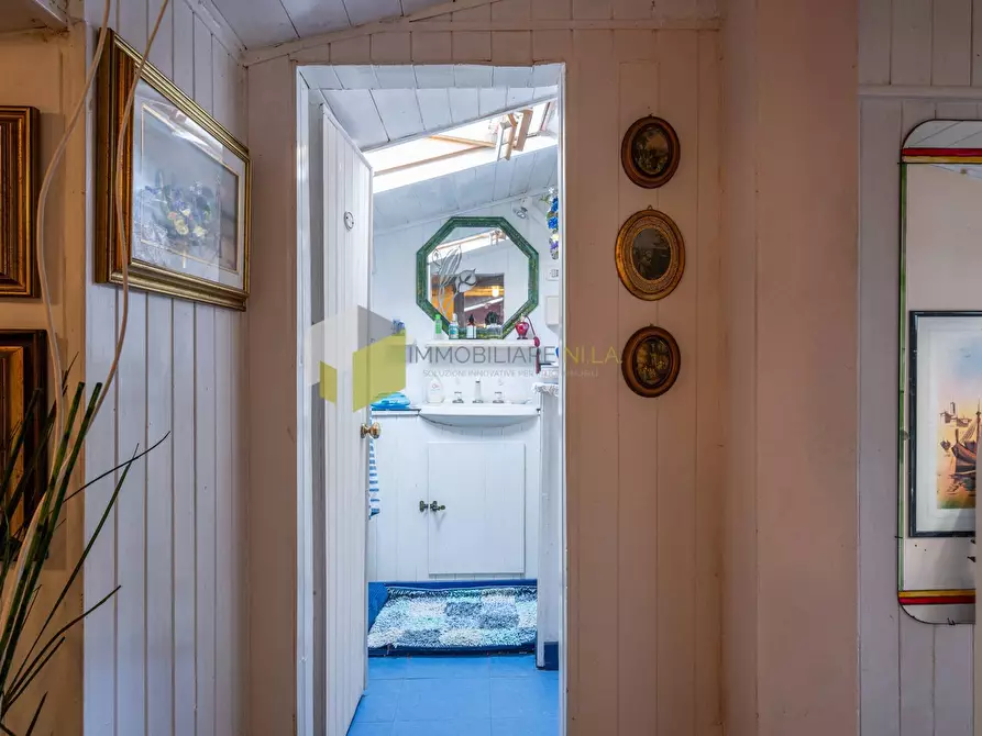 Immagine 29 di Casa indipendente in vendita  a Pisa