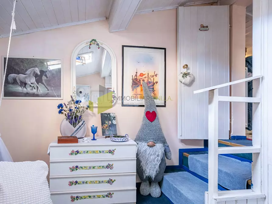 Immagine 31 di Casa indipendente in vendita  a Pisa