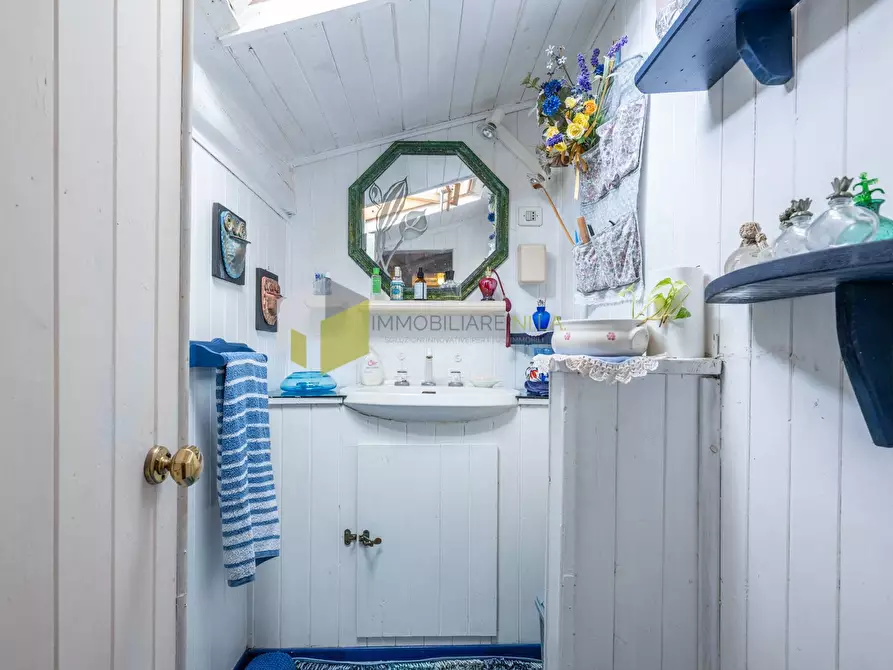 Immagine 33 di Casa indipendente in vendita  a Pisa