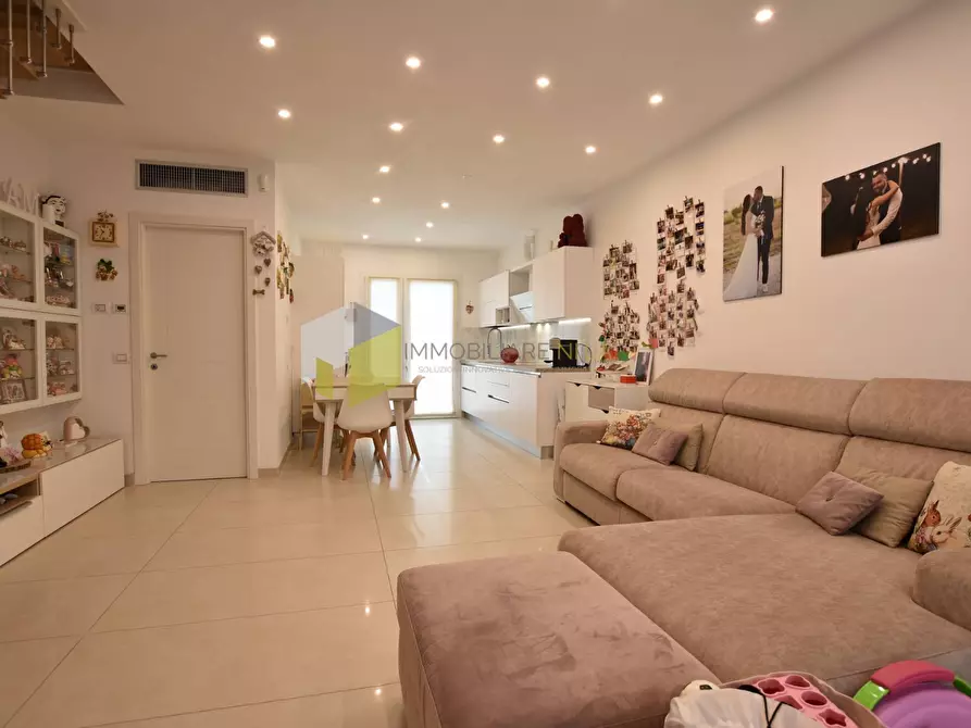 Immagine 2 di Villetta a schiera in vendita  a Vecchiano