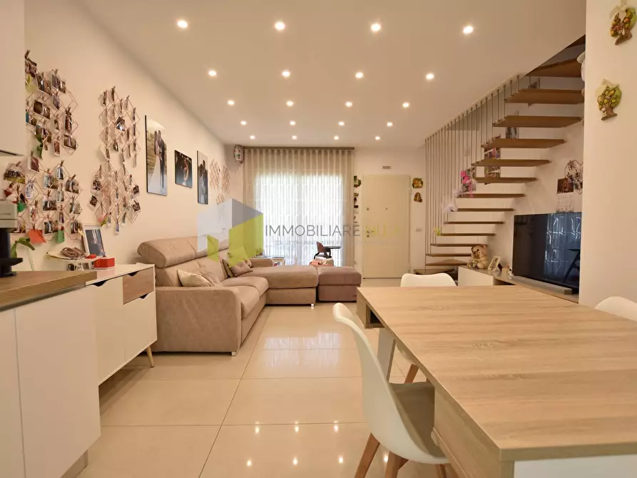 Immagine 5 di Villetta a schiera in vendita  a Vecchiano