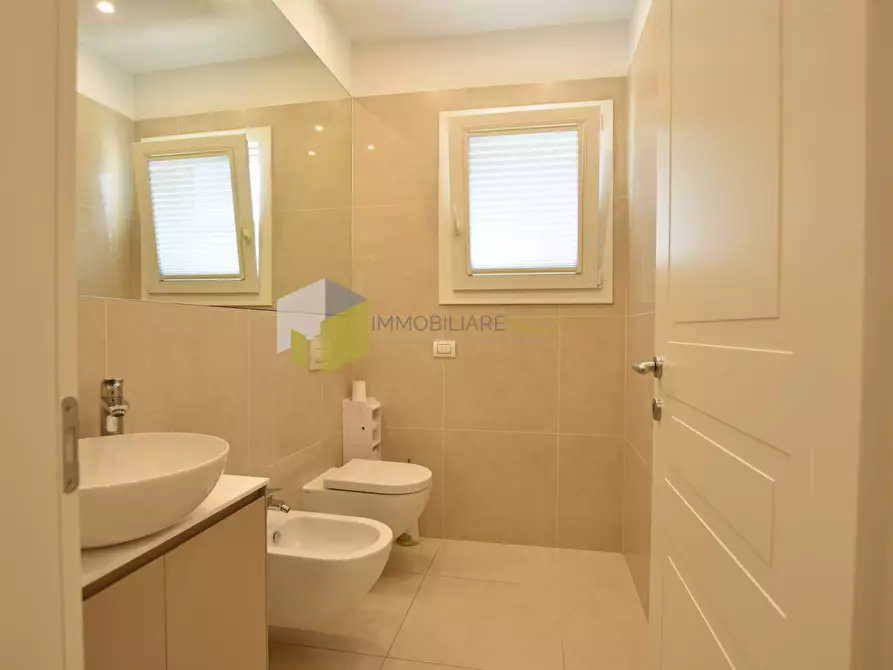 Immagine 16 di Villetta a schiera in vendita  a Vecchiano