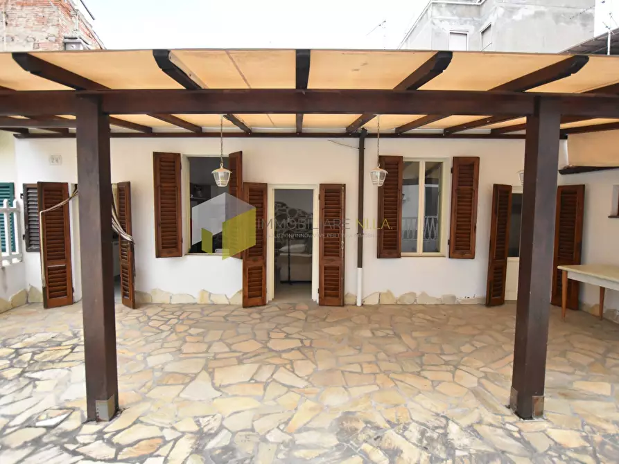 Immagine 1 di Casa indipendente in vendita  a Viareggio