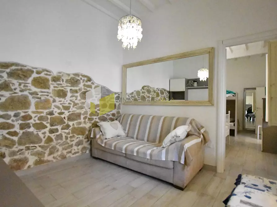 Immagine 4 di Casa indipendente in vendita  a Viareggio