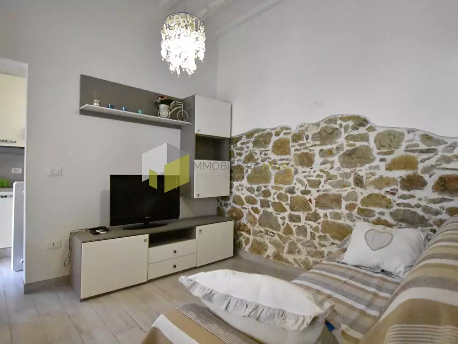 Immagine 5 di Casa indipendente in vendita  a Viareggio