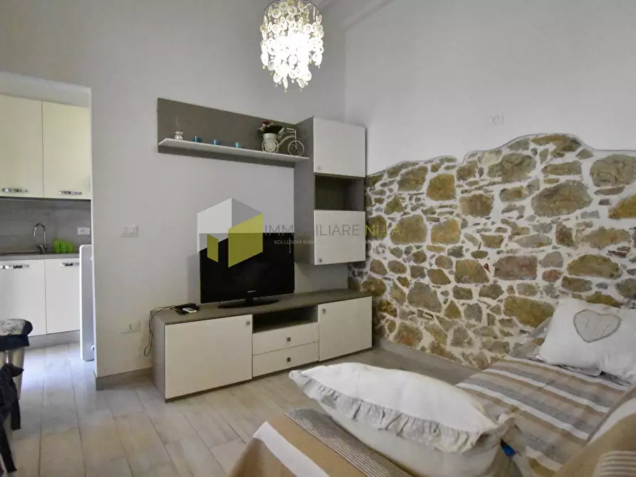 Immagine 9 di Casa indipendente in vendita  a Viareggio