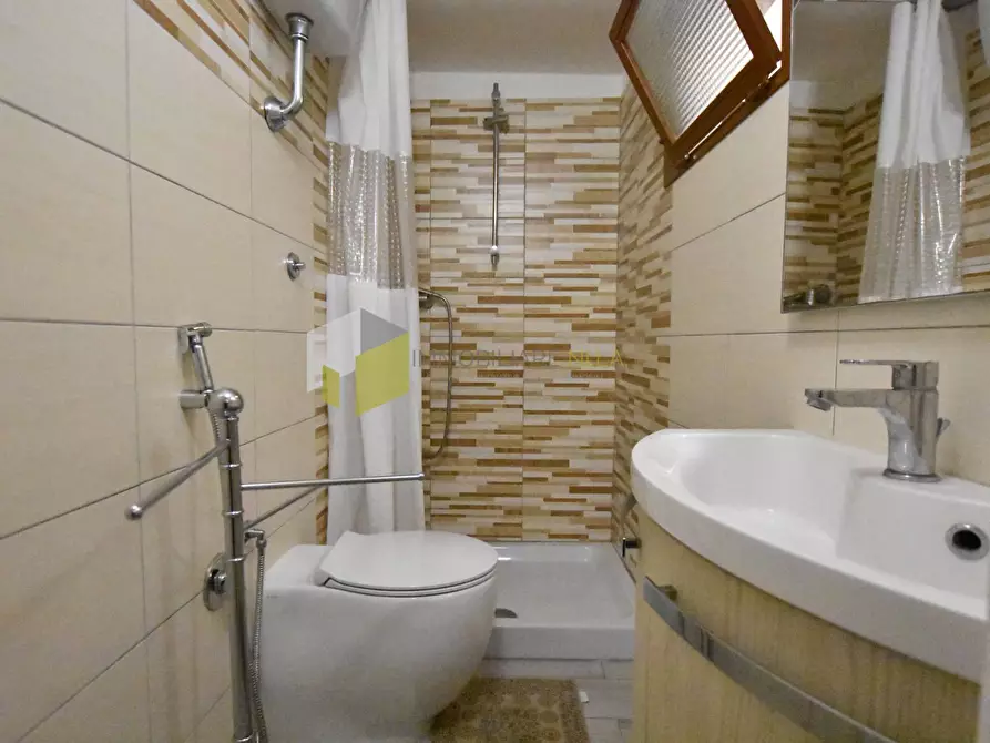 Immagine 20 di Casa indipendente in vendita  a Viareggio