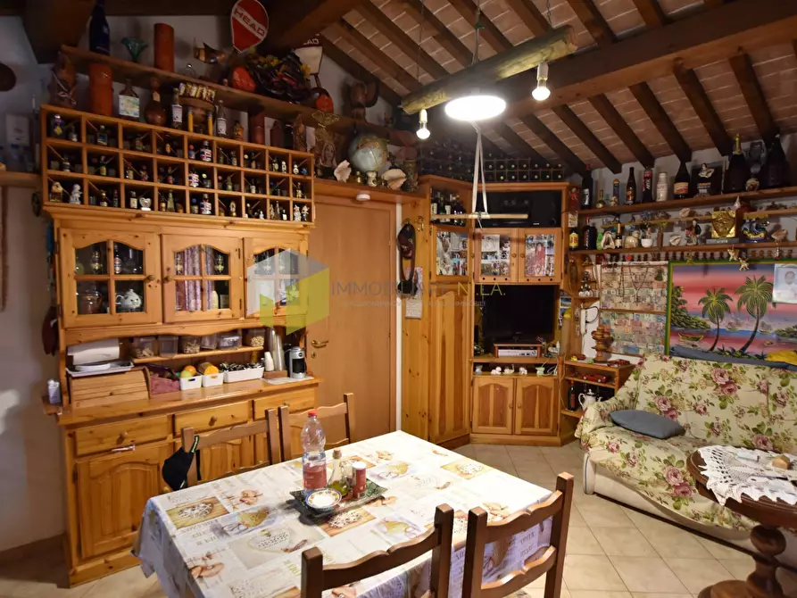 Immagine 10 di Casa indipendente in vendita  a Cascina